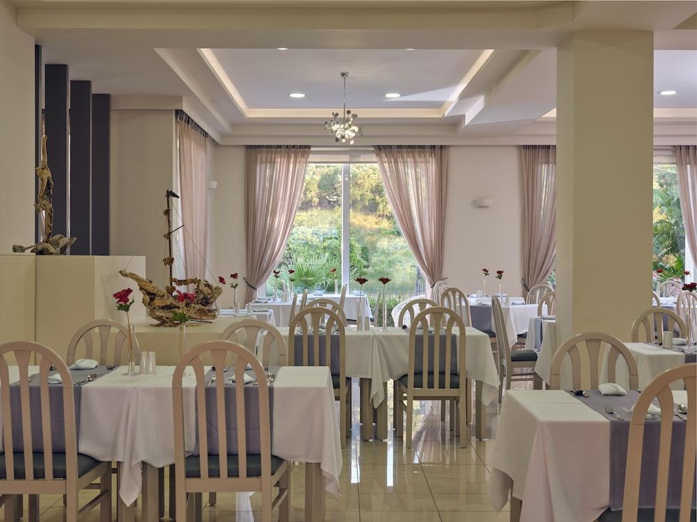 Park Hotel & Spa Циливи Экстерьер фото
