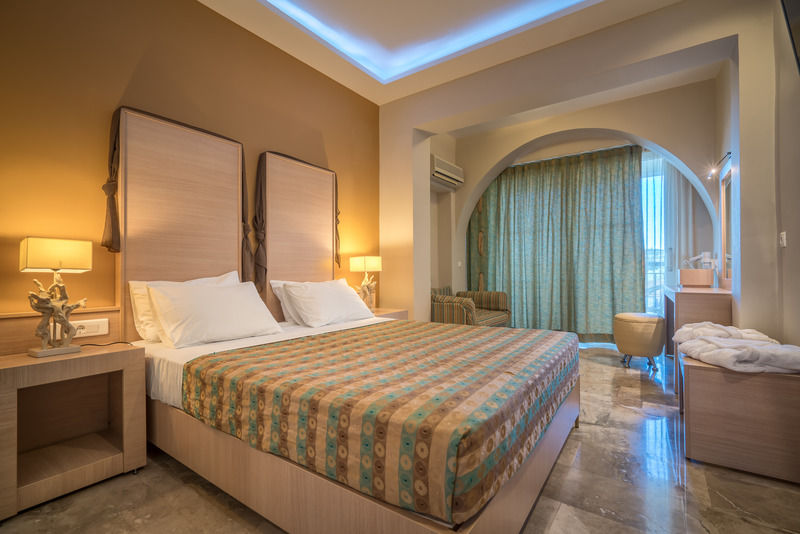 Park Hotel & Spa Циливи Экстерьер фото