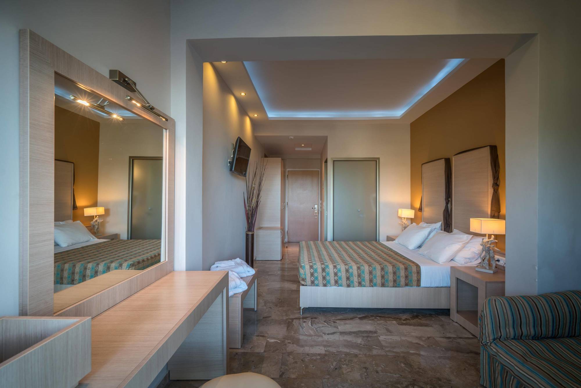 Park Hotel & Spa Циливи Экстерьер фото
